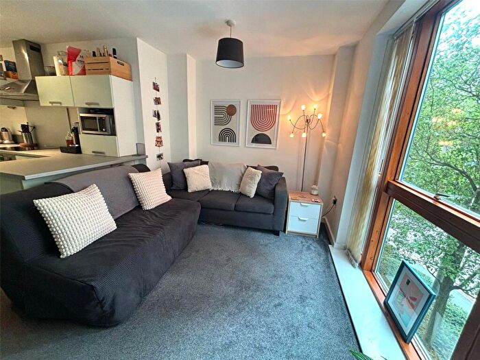 1 Bedroom Apartment To Rent In Lord Street, Manchester, Greater Manchester, M4