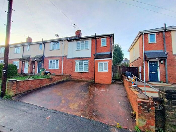 3 Bedroom End Of Terrace House To Rent In Crawford Avenue, Wolverhampton, WV4