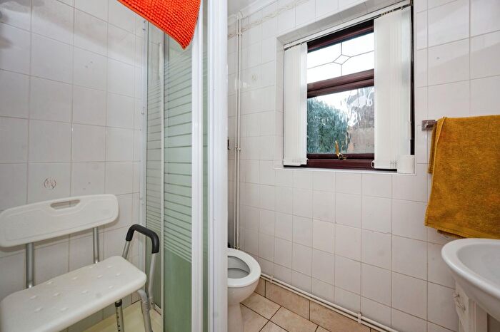 2 Bedroom Semi-Detached Bungalow For Sale In Gorsey Lane, Clock Face, St Helens, WA9