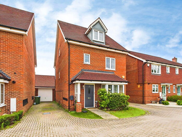 4 Bedroom Detached House For Sale In Carter Drive, Broadbridge Heath, RH12