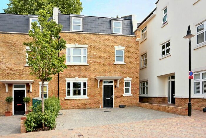 5 Bedroom End Of Terrace House To Rent In Emerald Square, London, SW15