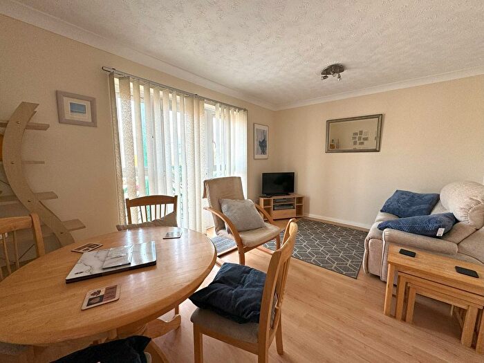 1 Bedroom Flat To Rent In Trawler Road, Maritime Quarter, Swansea, SA1