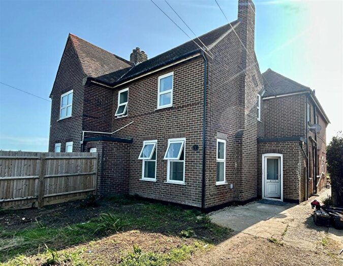 3 Bedroom Semi-Detached House To Rent In Brambletye, Birchington, CT7