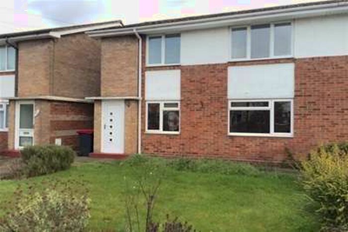 2 Bedroom Maisonette Flat To Rent In Vesey Close, Water Orton, B46