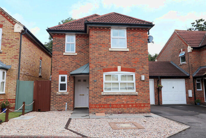 3 Bedroom Detached House To Rent In Monet Close, Swindon, SN25