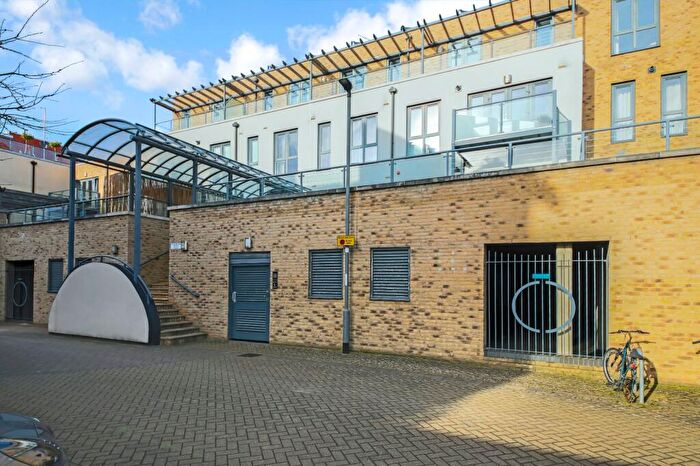 2 Bedroom Flat To Rent In Fitzgerald Place, Cambridge, CB4