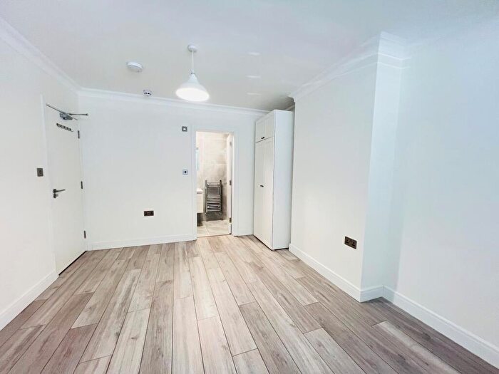 Studio To Rent In Galpins Road, CR7