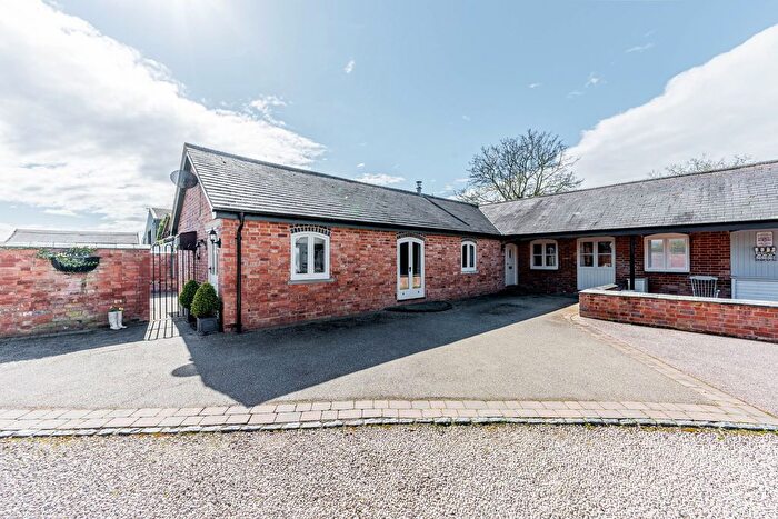 3 Bedroom Barn Conversion For Sale In Ladyfields Barn, Peggs Lane, Elford, B79
