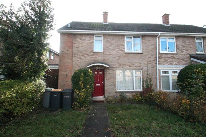 3 Bedroom Semi Detached House To Rent In Needwood Road, Bedford, MK41