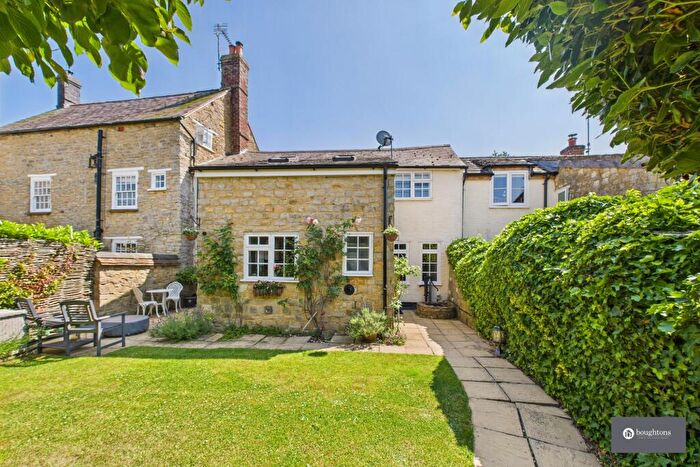 3 Bedroom Terraced House For Sale In Church Street, Helmdon, NN13