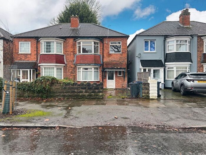3 Bedroom Semi Detached House For Sale In Goosemoor Lane, Erdington, Birmingham, B23