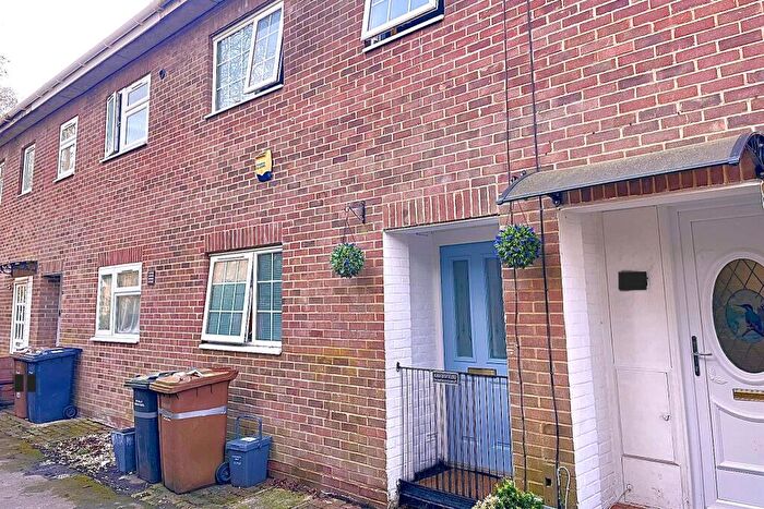 3 Bedroom Terraced House For Sale In Galahad Close, Andover, SP10