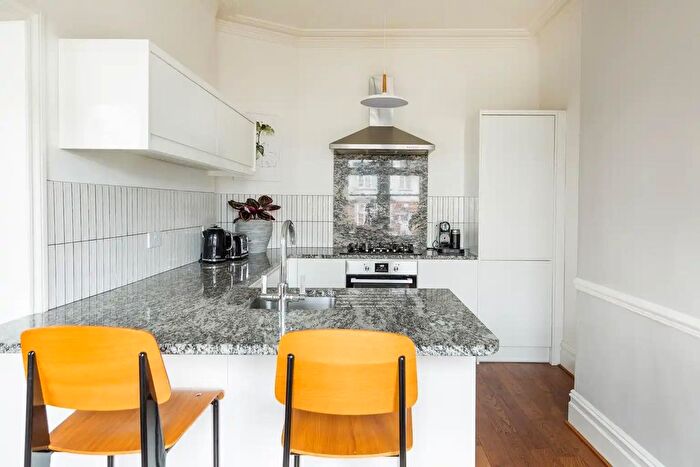 2 Bedroom Flat For Sale In Redland Road, Redland, Bristol, BS6 - Photo 3