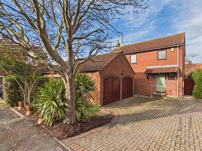 4 Bedroom Detached House For Sale In Carpenters Close, Cropwell Butler, Nottingham, NG12