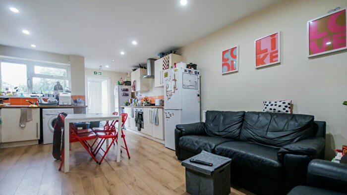 6 Bedroom End Of Terrace House To Rent In Hubert Road, Selly Oak, Birmingham, B29