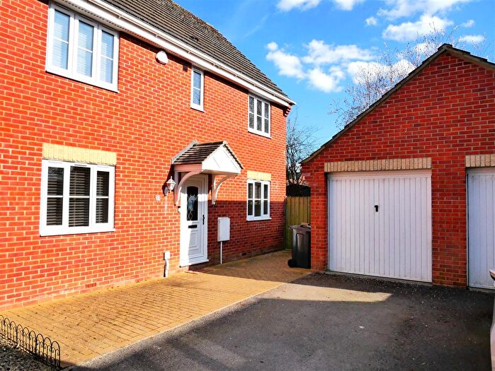 4 Bedroom Semi-Detached House For Sale In Kestrel Close, Calne, SN11