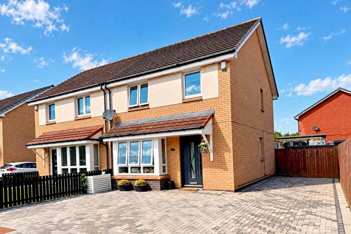 3 Bedroom Semi Detached House For Sale In Abbotsford Road, Hamilton, ML3
