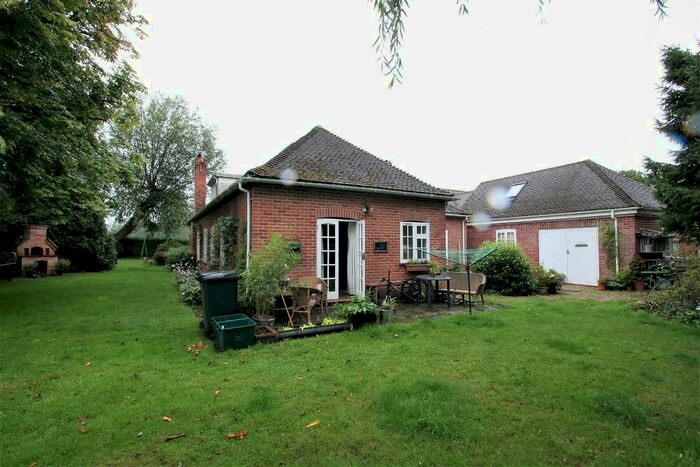 Studio To Rent In Clay Lane, Beenham, Reading, RG7