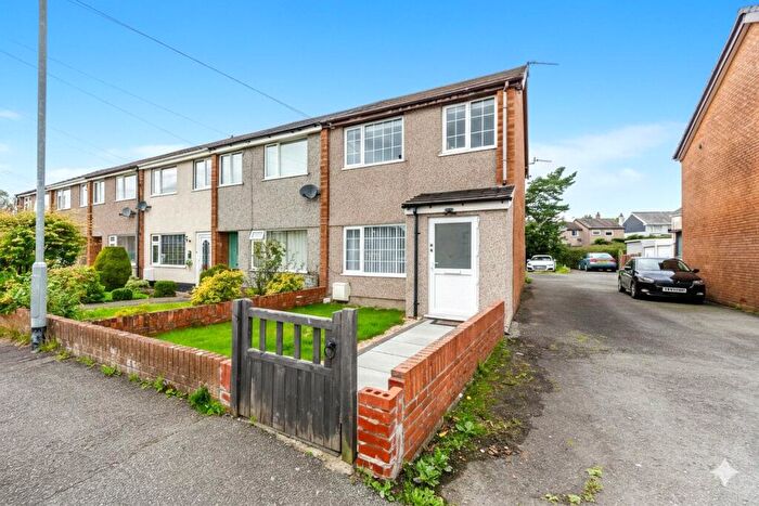 3 Bedroom End Of Terrace House For Sale In Ffordd Cynan, Bangor, Gwynedd, LL57