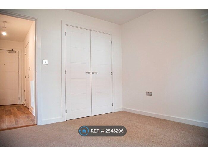 1 Bedroom Flat To Rent In Winnall Manor Road, Winchester, SO23