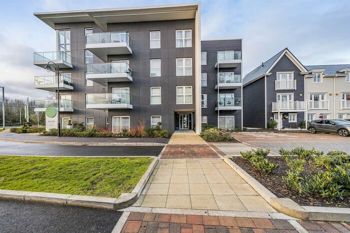 1 Bedroom Flat To Rent In Fairhaven Drive, Reading, RG2