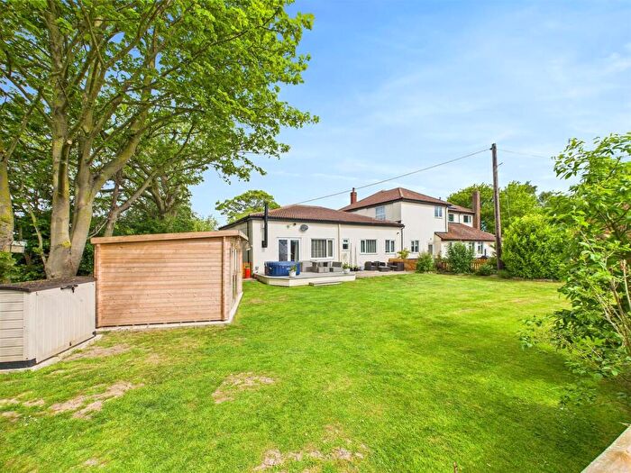 9 Bedroom Detached House For Sale In Grove Road, Theddlethorpe, Mablethorpe, LN12