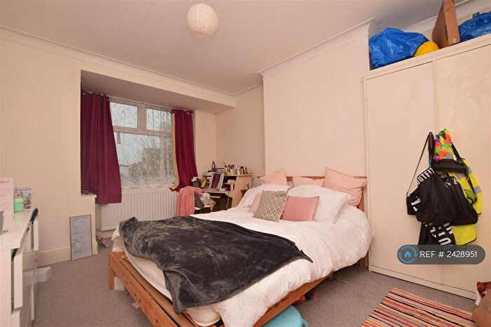 6 Bedroom Detached House To Rent In Manor Road, Bristol, BS16