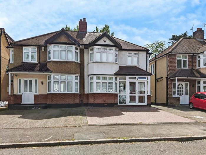 3 Bedroom Semi-Detached House To Rent In Collyer Avenue, Croydon, CR0