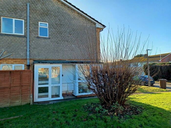 2 Bedroom Maisonette To Rent In Mockley Wood Road, Knowle, Solihull, West Midlands, B93