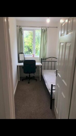 4 Bedroom Town House To Rent In Strathmore Avenue, Coventry, CV1