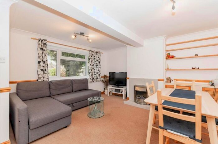 1 Bedroom Maisonette To Rent In Beaulieu Gardens, Blackwater, GU17