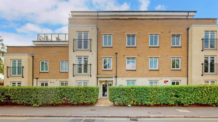 2 Bedroom Flat To Rent In Worton Road, Isleworth, TW7