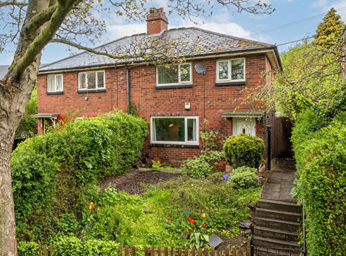 3 Bedroom Semi Detached House For Sale In Potternewton Lane, Leeds, LS7