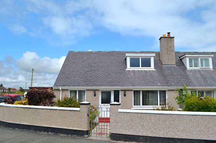 3 Bedroom Semi-Detached House For Sale In Morrison Terrace, Tong, HS2