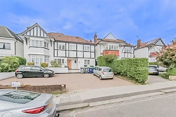 6 Bedroom Detached House To Rent In Allington Road, Hendon, NW4
