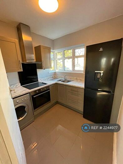 1 Bedroom Maisonette To Rent In Hampden Way, London, N14