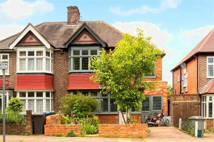 4 Bedroom Semi-Detached House To Rent In Longstone Avenue, London, NW10
