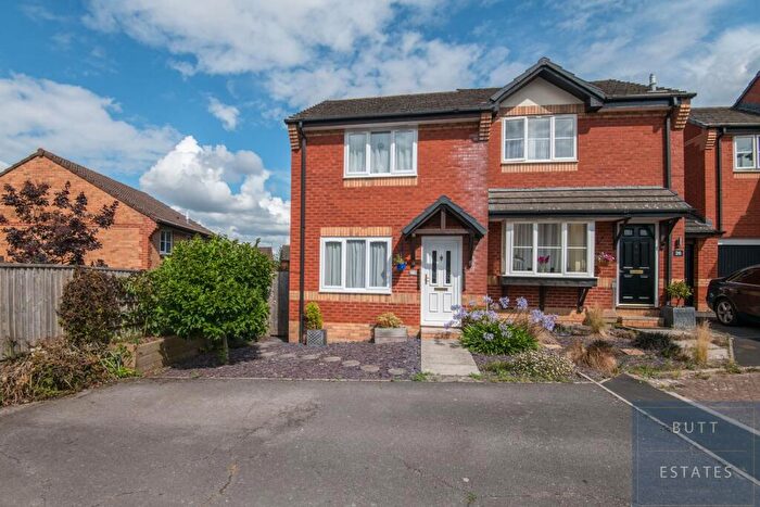 2 Bedroom Semi Detached House For Sale In Jupes Close, Exeter, EX6
