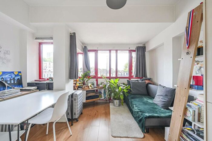 1 Bedroom Flat To Rent In Maynards Quay, Wapping, London, E1W