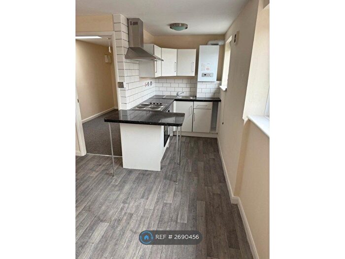 1 Bedroom Flat To Rent In Wellington Street, Grimsby, DN32