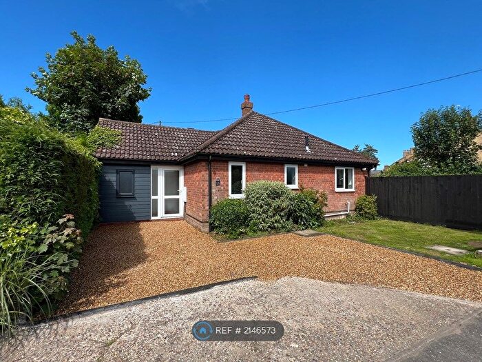 3 Bedroom Bungalow To Rent In Winstree Road, Stanway, Colchester, CO3