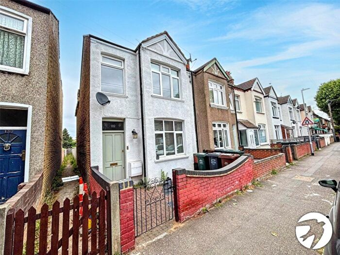 3 Bedroom End Of Terrace House To Rent In Colney Road, Dartford, Kent, DA1