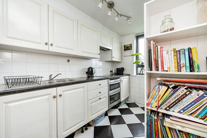 1 Bedroom Flat For Sale In Church Lane, Bedford, Bedfordshire, MK41