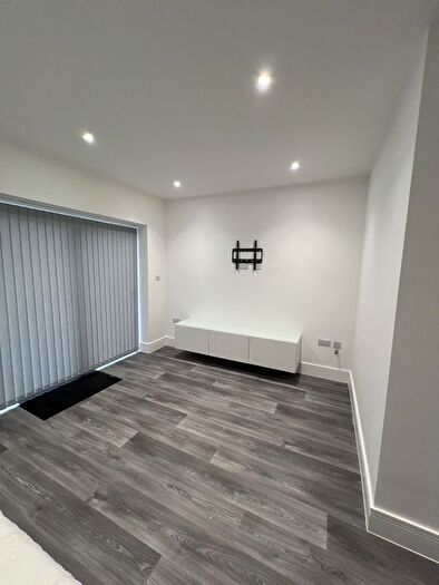 2 Bedroom Maisonette To Rent In North Hill Drive, Romford, RM3