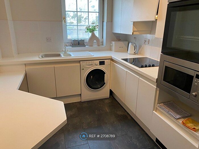 1 Bedroom Flat To Rent In The Octagon, Brighton Marina Village, Brighton, BN2