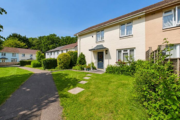 3 Bedroom Semi Detached House To Rent In Chilworth Close, Chilworth, Southampton, Hampshire, SO16