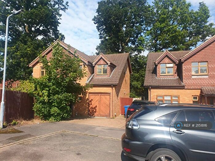 4 Bedroom Detached House To Rent In Priors Way, Maidenhead, SL6