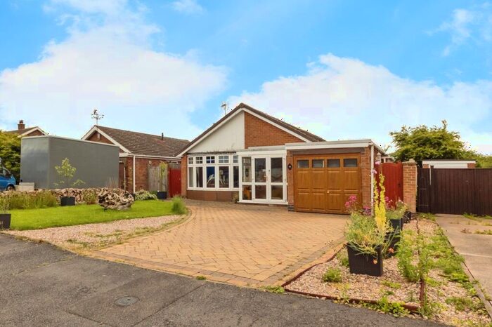 2 Bedroom Bungalow For Sale In Fields Drive, Aslockton, Nottinghamshire, NG13