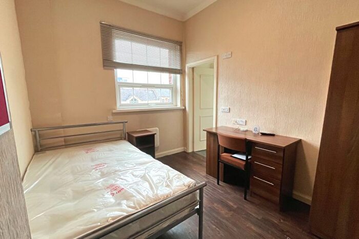 1 Bedroom Flat For Sale In Nelson Square, Bolton, BL1