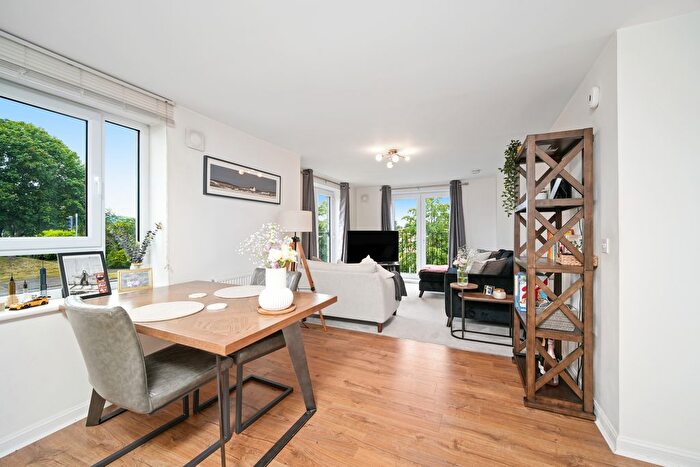 2 Bedroom Flat For Sale In / South Gyle Broadway, South Gyle, Edinburgh, EH12